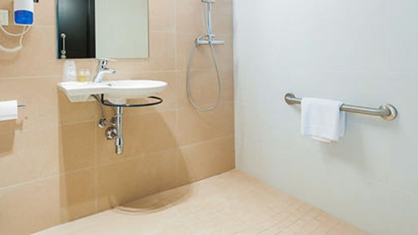 Полулюкс для Инвалидов, New Hotel Colon