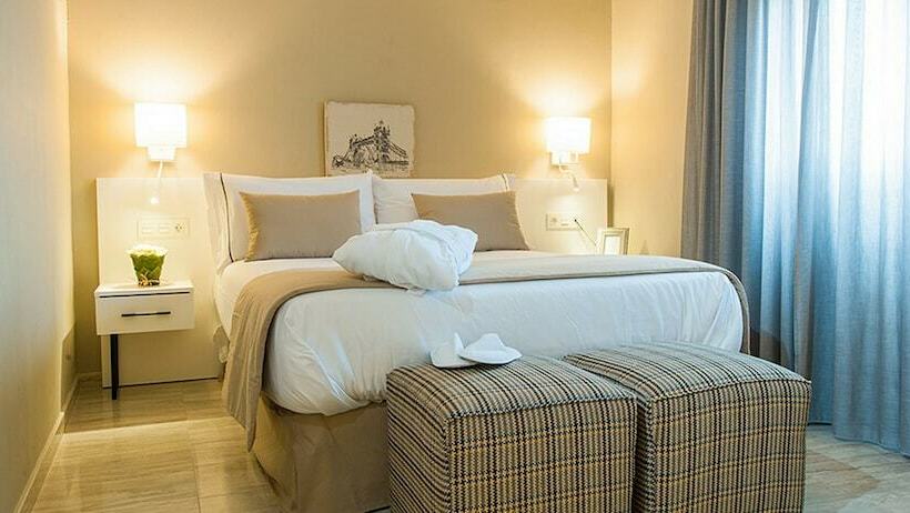 اتاق خانوادگی, New Hotel Colon