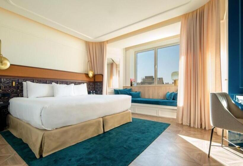 جناح سوبيريور, Only You Hotel Valencia
