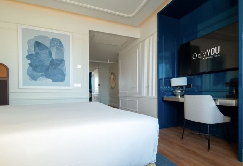 غرفة بريميوم مطلة على المدينة, Only You Hotel Valencia