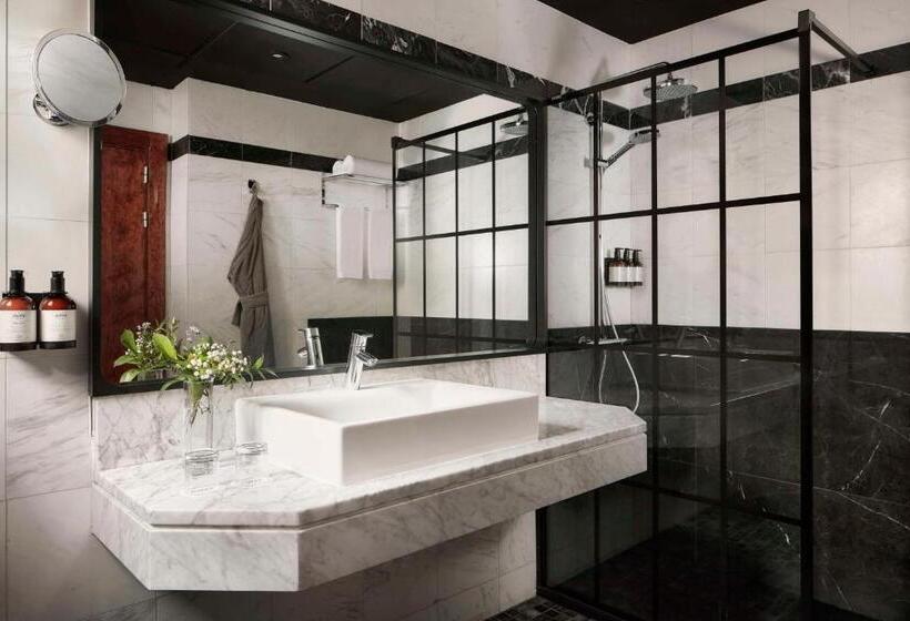 带观景的标准间, Avani Alonso Martinez Madrid Hotel  Previously Nh Alonso Martinez