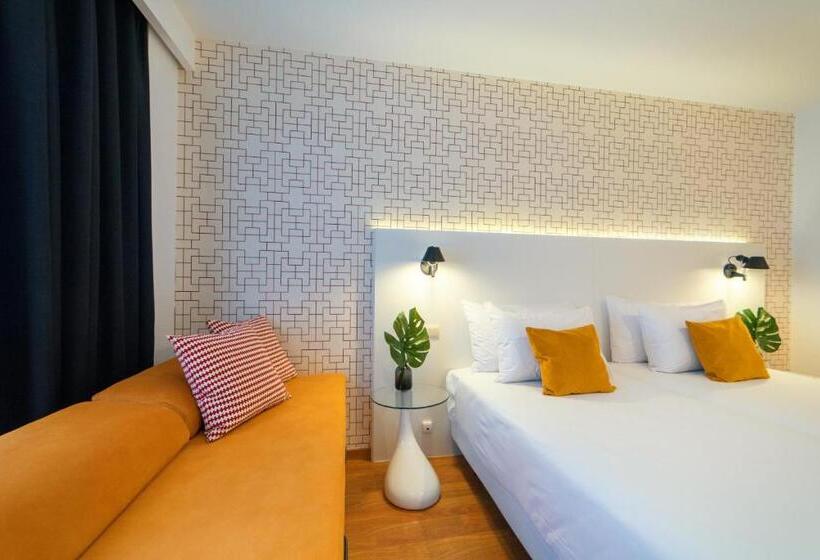 수피리어 룸, Cetina Murcia