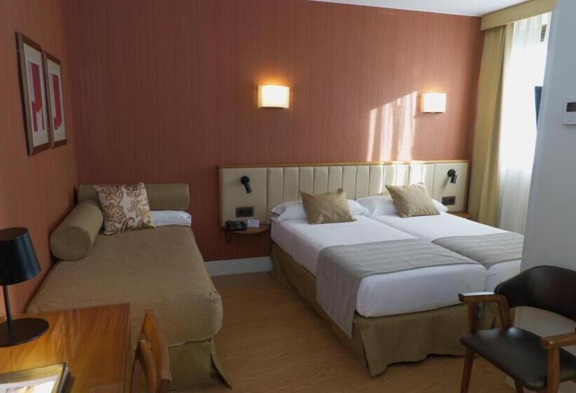 Habitación Triple Estándar, Hospedium Hotel Los Condes