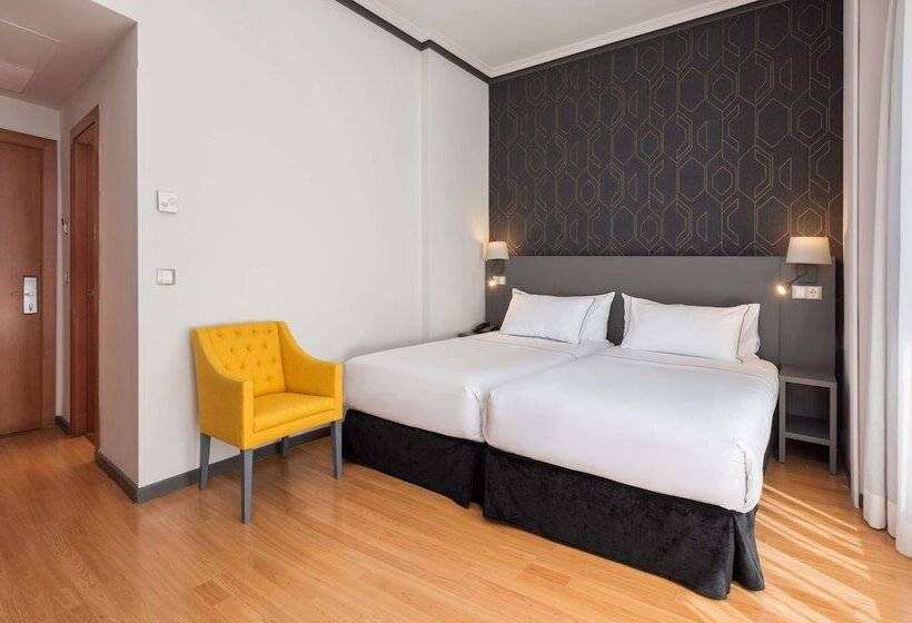 Quarto Estandar, Madrid Plaza De España, Affiliated By Meliá