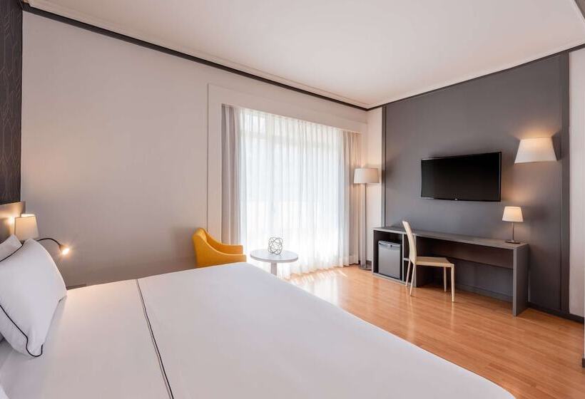 Quarto Estandar, Madrid Plaza De España, Affiliated By Meliá