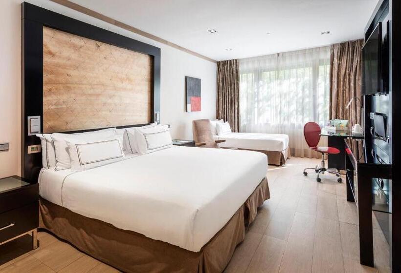 اتاق استاندارد سه نفره, Melia Madrid Princesa