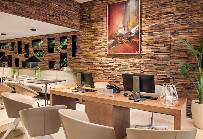 سوئیت پرزیدنت, Melia Madrid Princesa