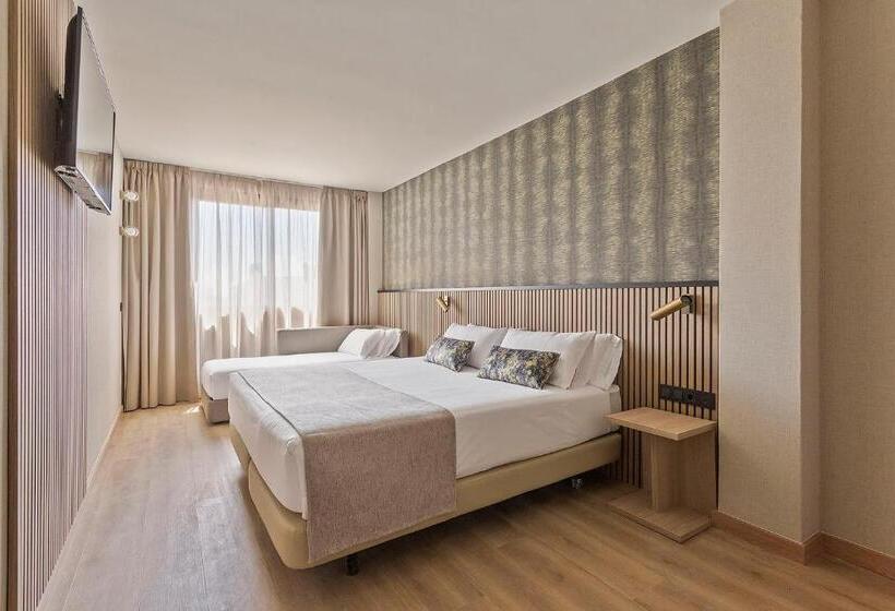 اتاق سوپریور سه تخته, Rafaelhoteles Piramides