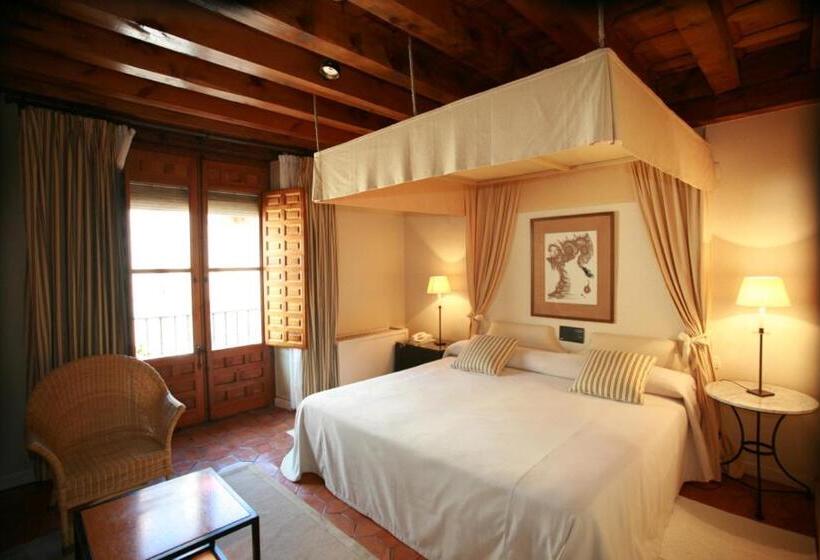 اتاق لوکس با تخت بزرگ, El Hotel De La Villa