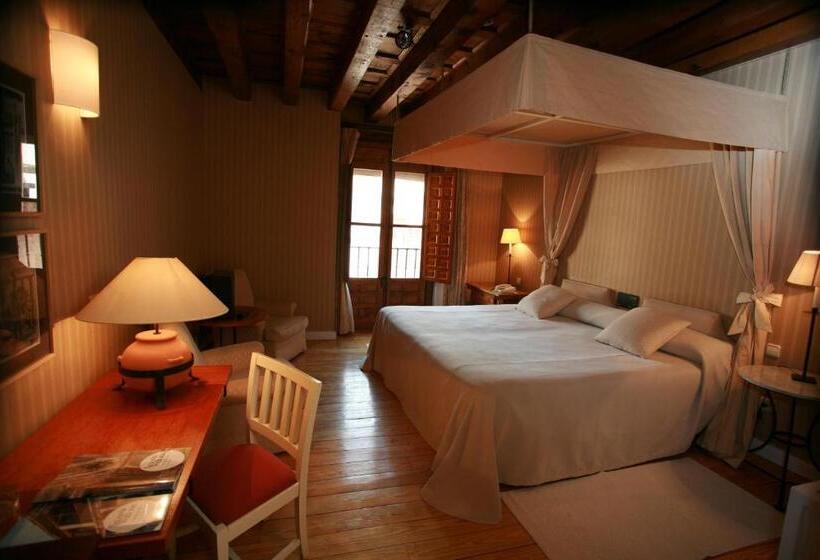 اتاق لوکس با تخت بزرگ, El Hotel De La Villa