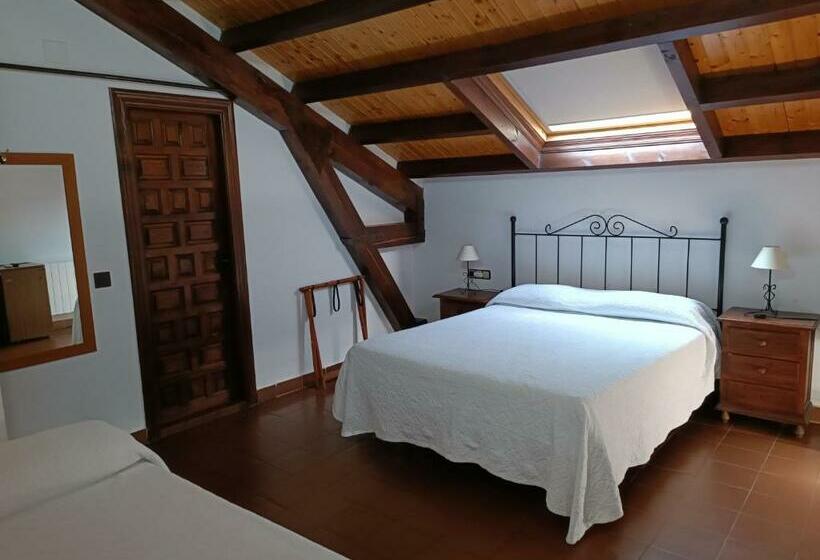 اتاق استاندارد سه نفره, Hosteria Real De Zamora