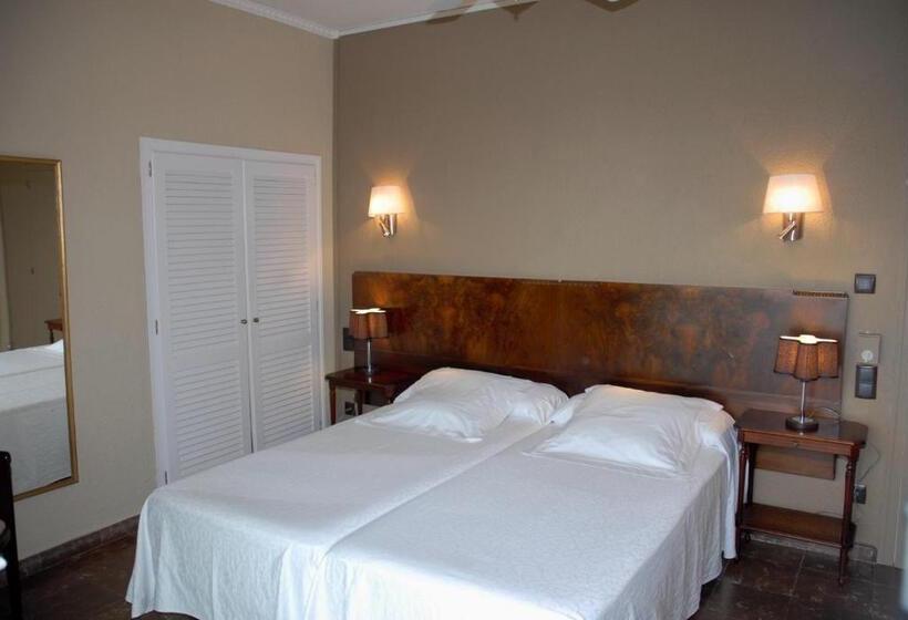 Prestige Room Sea View, Grifeu
