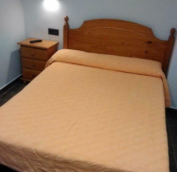 스탠다드 룸, Hostal Bisbal Only Adults No Ac