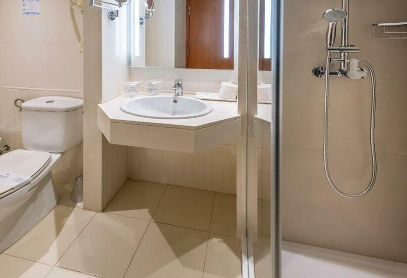Habitación Estándar Vista Piscina, Ght Oasis Tossa & Spa