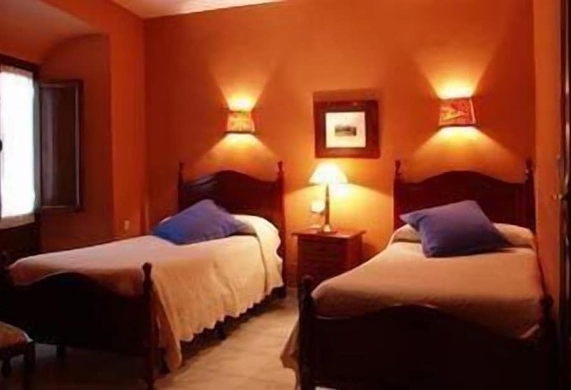 Номер Стандарт Трехместный, Hostal El Caballo Blanco