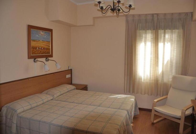 اتاق استاندارد یک نفره, Hostal Ruiz
