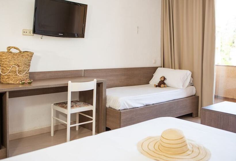 Номер Superior Вид на Бассейн, Rvhotels Golf Costa Brava