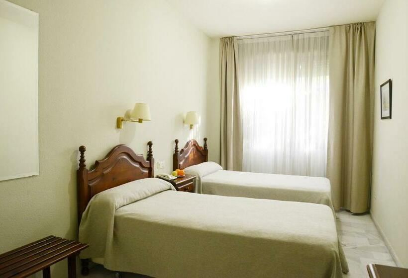 اتاق استاندارد یک نفره, San Pablo Sevilla