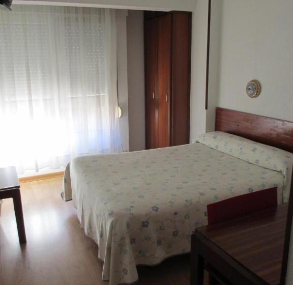 标准单人间, Hostal Liebana