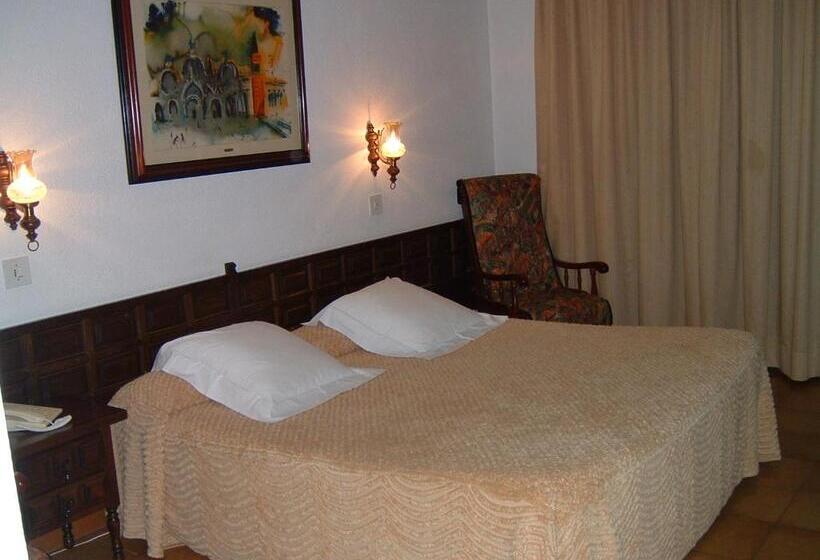 اتاق استاندارد با بالکن, Hostal Miryam