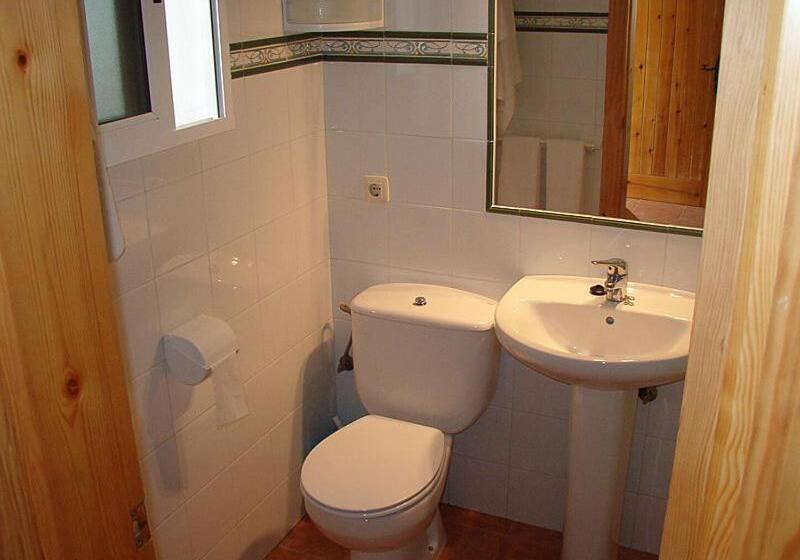 Номер Стандарт Трехместный, Hostal Las Acacias