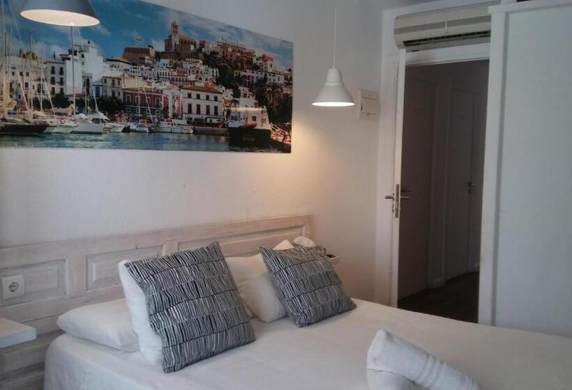 デラックスルーム, Hostal Ibiza