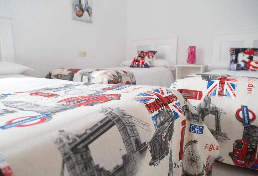 اتاق استاندارد سه نفره, Hostal Los Gabrieles