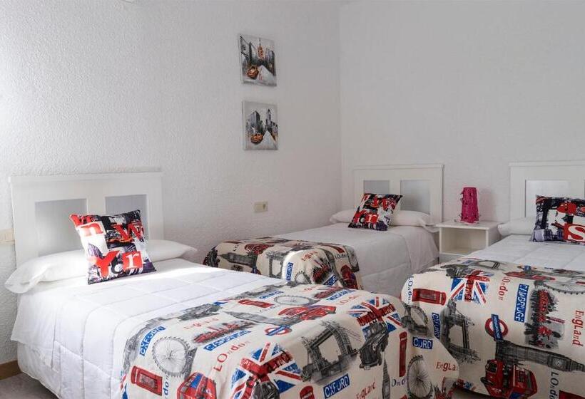 اتاق استاندارد سه نفره, Hostal Los Gabrieles