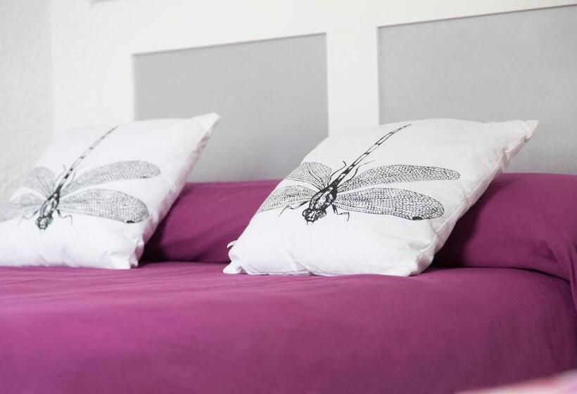 اتاق ساده سه‌ نفره, Hostal Los Gabrieles