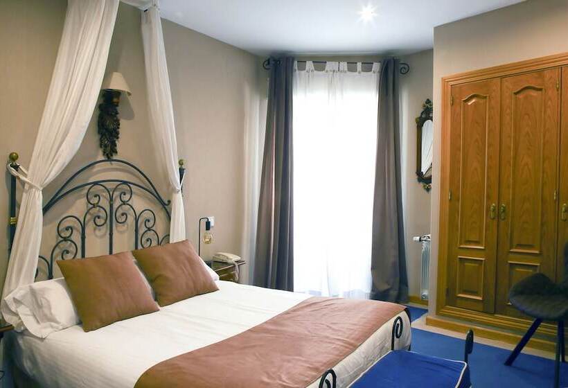 غرفة سوبيريور مطلة على المدينة, Arco San Vicente
