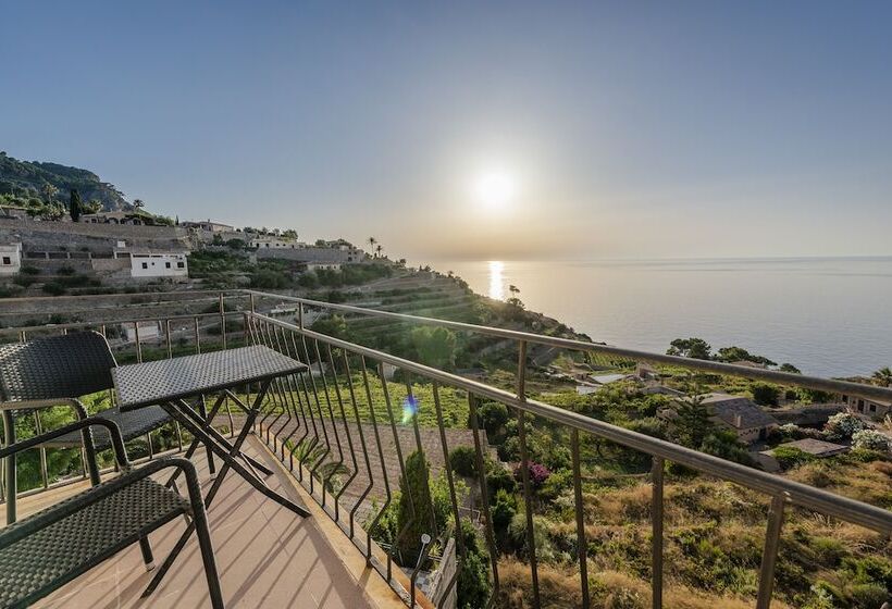 Номер Стандарт Вид на Море с Балконом, Hostal Sa Baronia