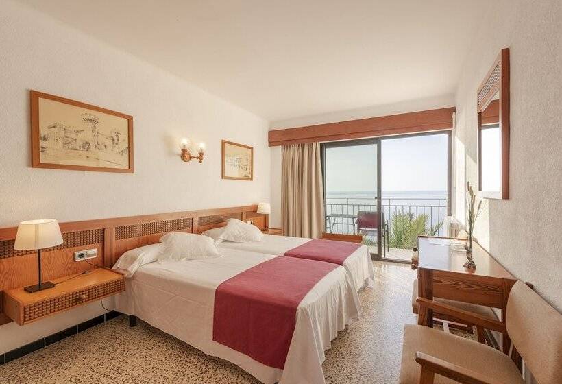 Номер Стандарт Вид на Море с Балконом, Hostal Sa Baronia