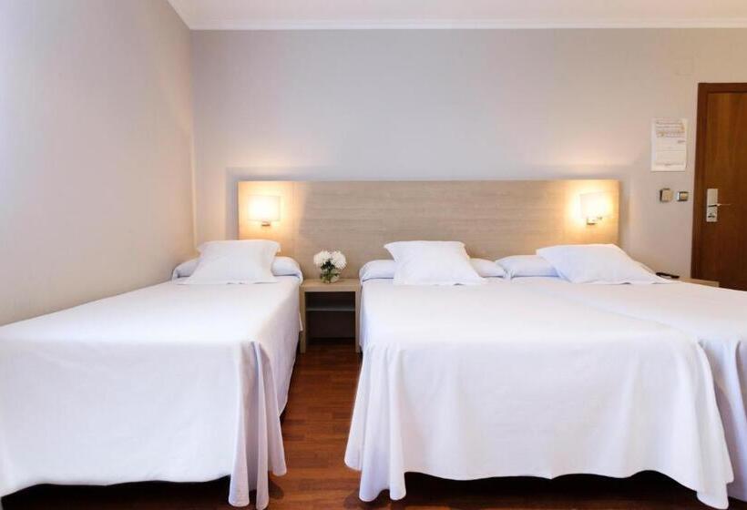اتاق استاندارد سه نفره, Valencia