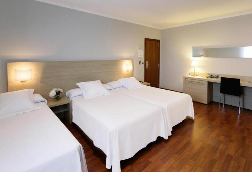 اتاق استاندارد سه نفره, Valencia