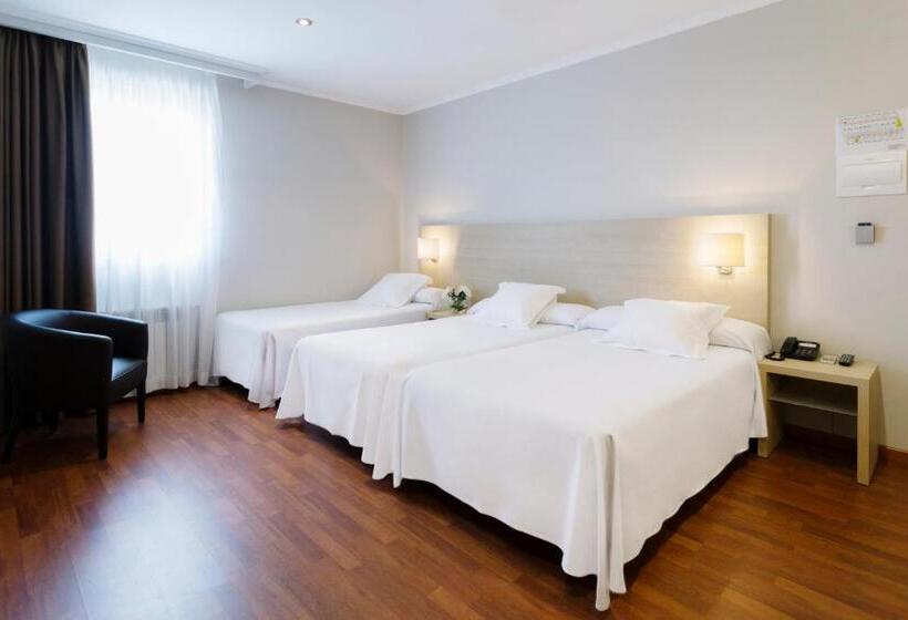 اتاق استاندارد سه نفره, Valencia