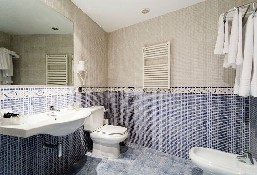 اتاق استاندارد سه نفره, Valencia