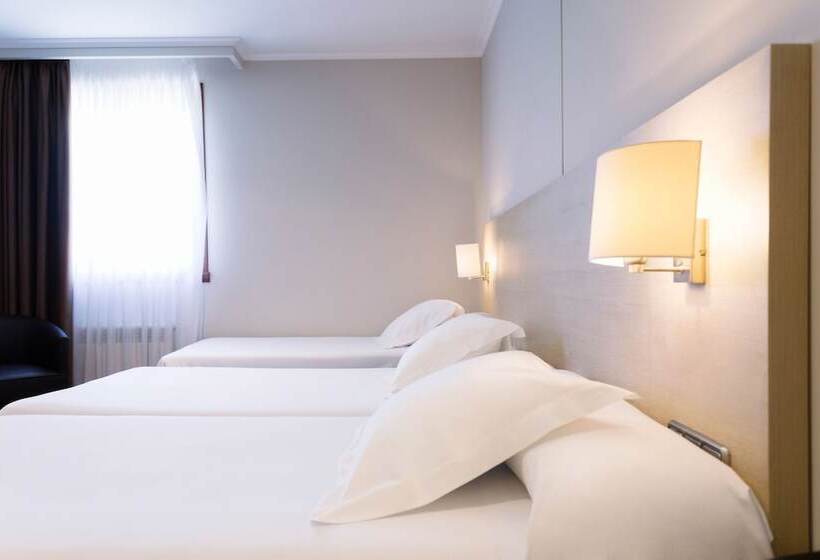 اتاق استاندارد سه نفره, Valencia