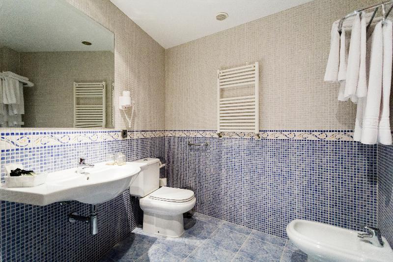 اتاق استاندارد سه نفره, Valencia