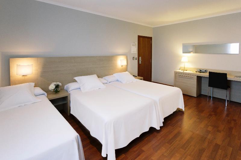 اتاق استاندارد سه نفره, Valencia