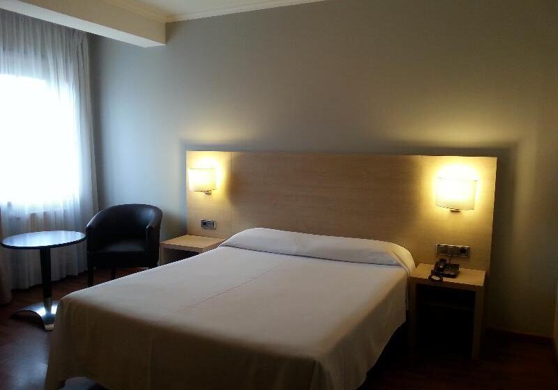 اتاق اکونومی, Valencia