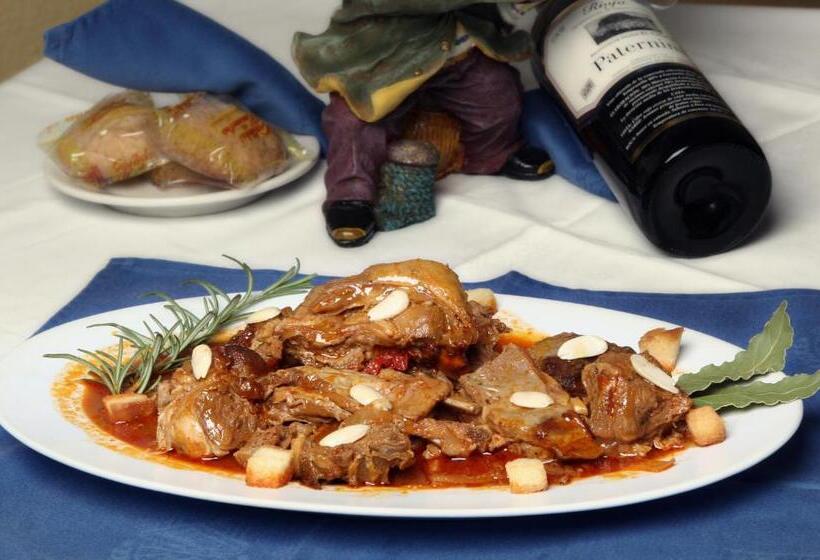 Номер Стандарт Трехместный, Hostal Restaurante El Cruce