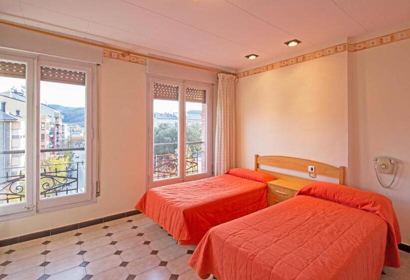 Quarto Familiar Basic, Avenida