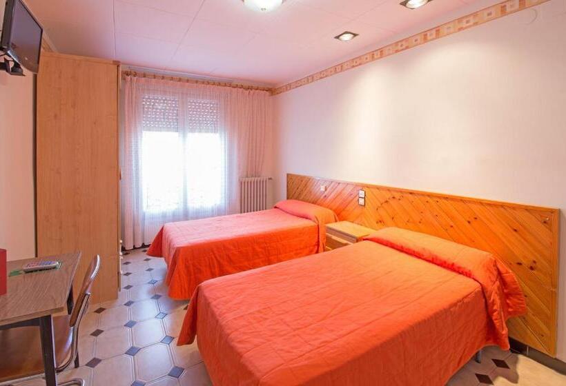 Quarto Familiar Basic, Avenida