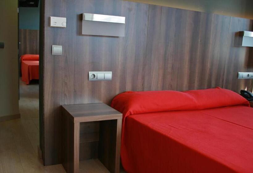 Quarto Familiar Superior, Avenida