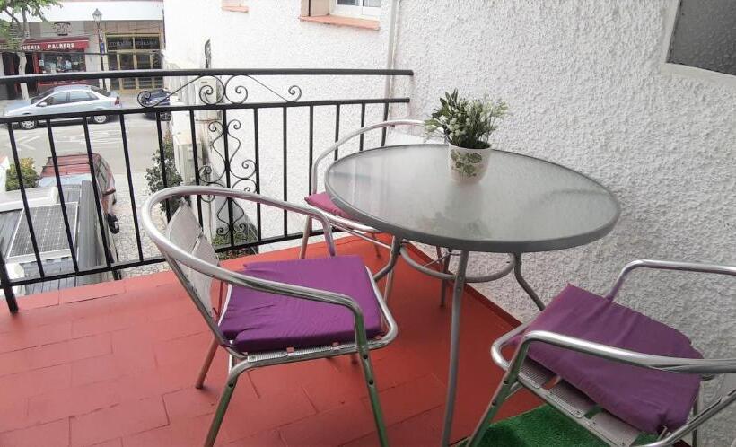Студио Стандарт с Балконом, Hostal Nevada