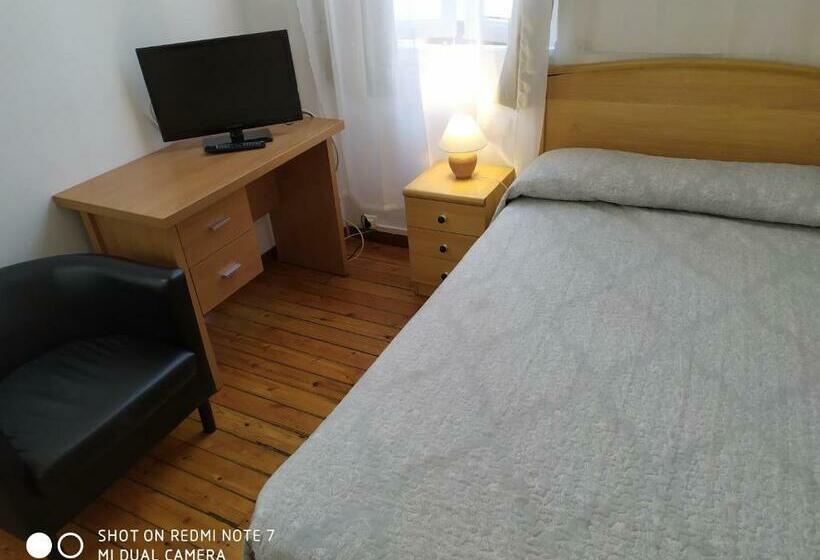 חדר סטנדרד יחיד חדר אמבטיה משותף, Hostal Bayón