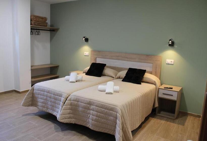 Номер Стандарт, Pensión Albergue O Pedregal