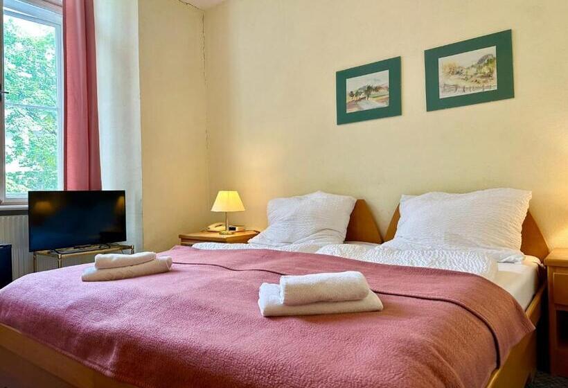 标准三人间, Very Central Apartments, 5 Min To City Center, No Reception