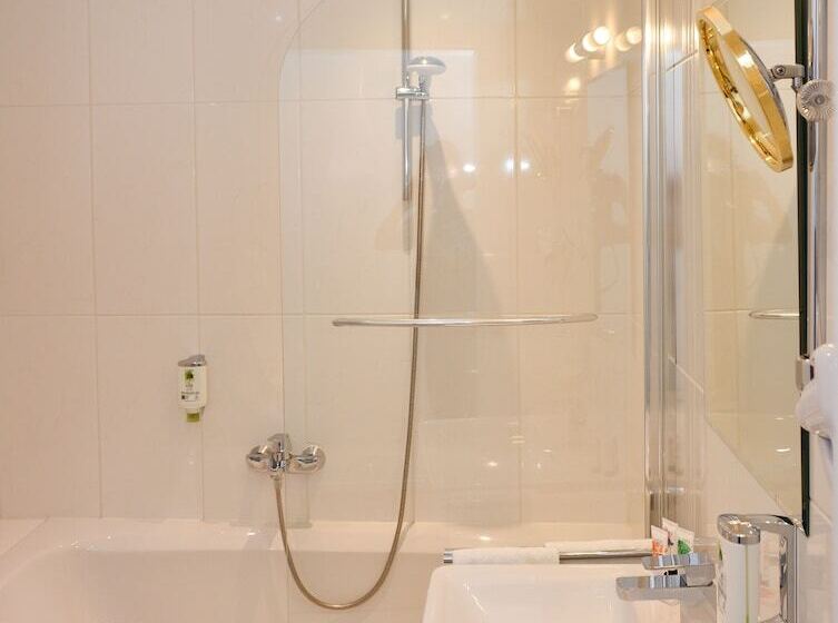 اتاق اکونومی, Q! Hotel Maria Theresia
