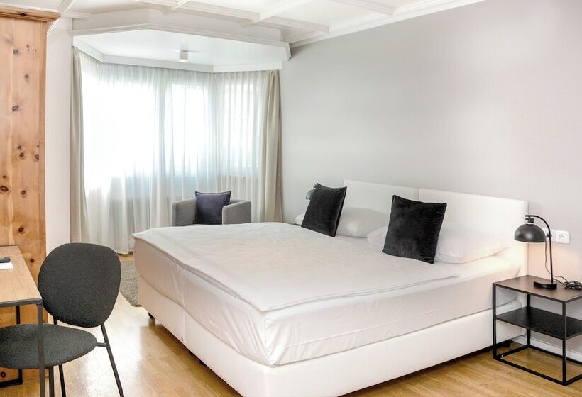 اتاق اکونومی, Q! Hotel Maria Theresia